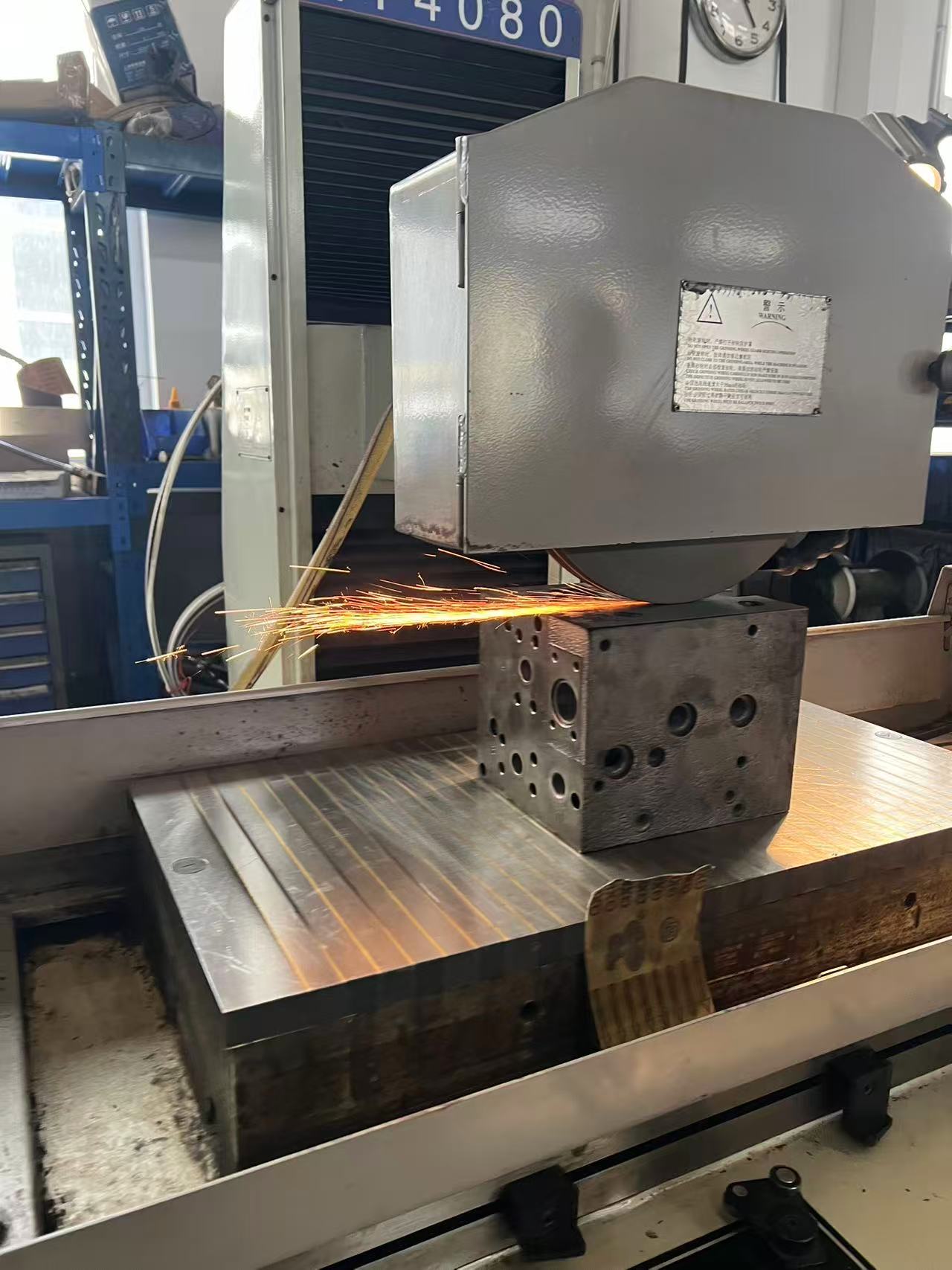 Large hydraulic cylinder in Hydel Shanghai workshop